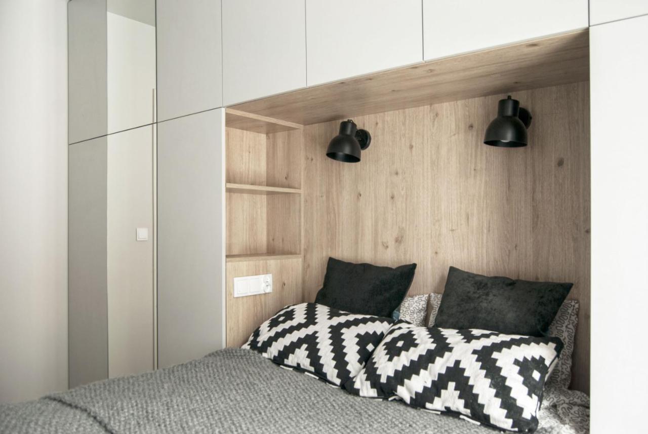 Charming Apartment With Garden, Only 1 Km To Wawel Castle By Noclegi Renters Krakau Buitenkant foto